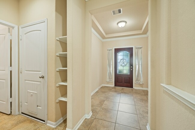 Photo - 207 Lockridge Hill Ln