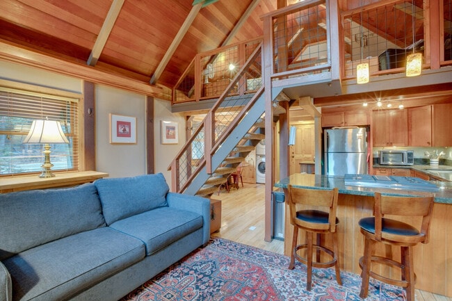 Photo - 7040 Bellevue Ave Unit ID1386139P