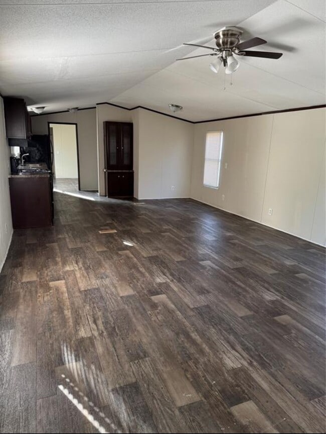 Photo - 511 County Rd 2218
