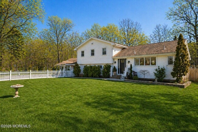 Photo - 437 Adamston Rd