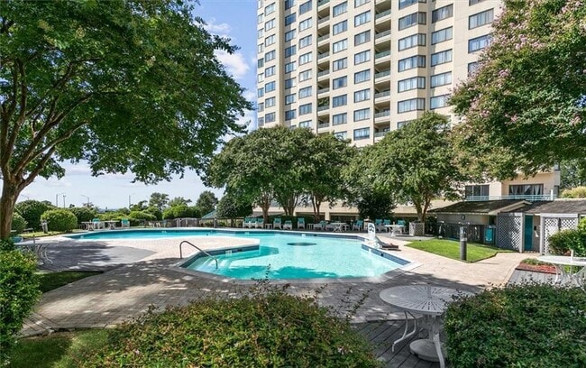 Building Photo - 7505 River Rd