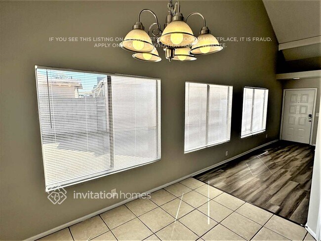 Photo - 2222 W Beaubien Dr