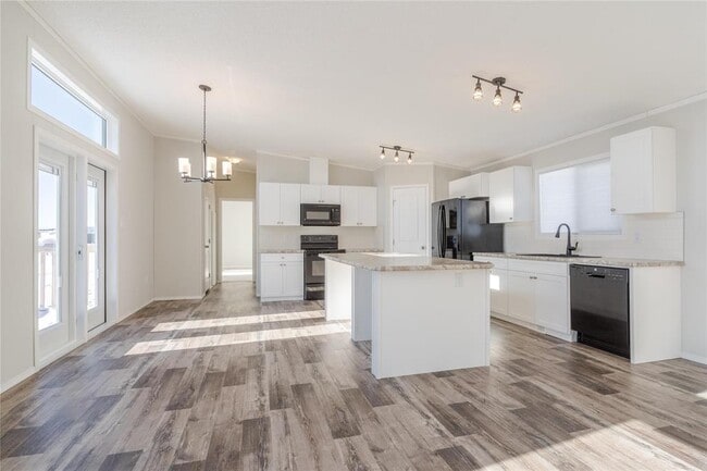 Photo - 46 Prairie Oak Dr