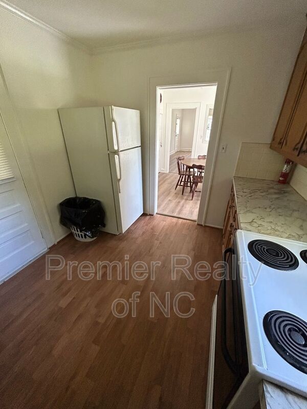 Photo - 1183 Rainbow Rd