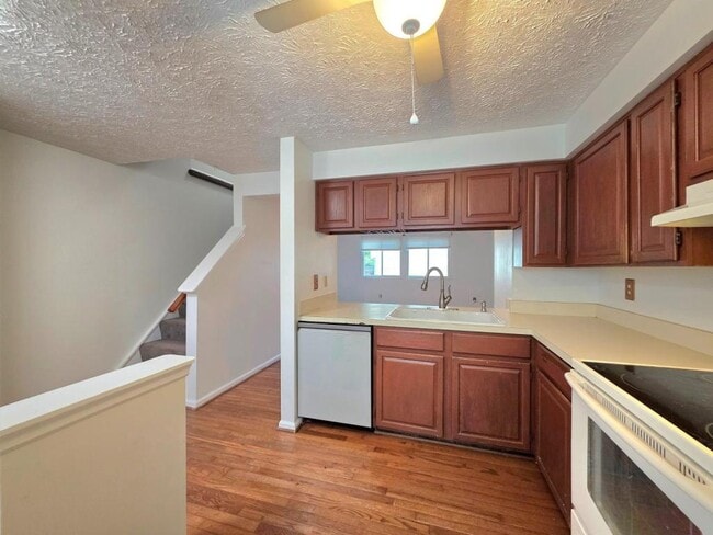 Photo - 8568 Koluder Ct