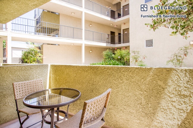 Photo - 230 N Kenwood St Unidad FL1-ID885