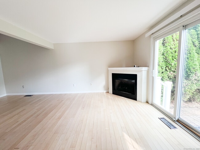 Photo - 83 Sandpiper Crescent Unit 83