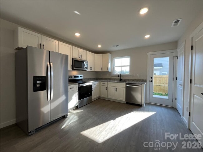 Photo - 130 18th St NW