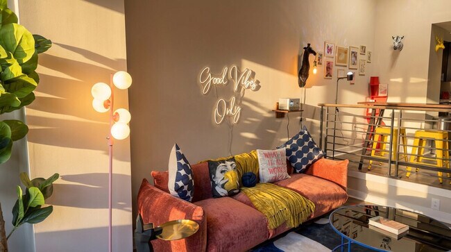 Photo - 2000 U.S. 29-SI ID1511358P Unit SI ID1511358P