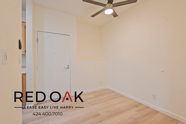 Photo - Recently Redone Junior/One Bedroom with Ai... Unit 108
