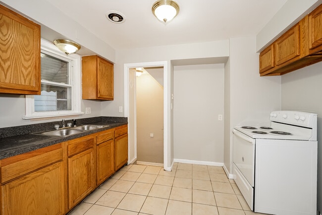 Photo - 18505 Maple Heights Blvd