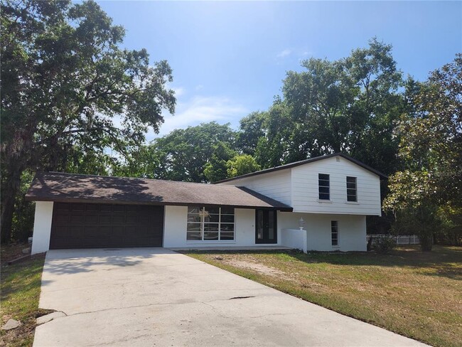 Photo - 11631 Seminole Dr House