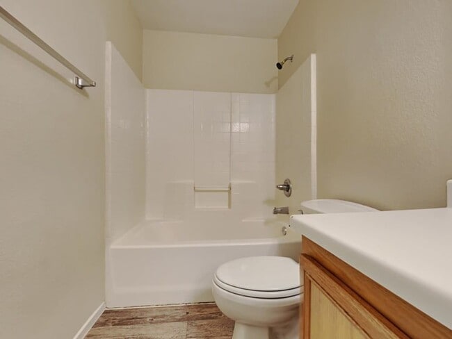 Photo - 1229 Orchard View St