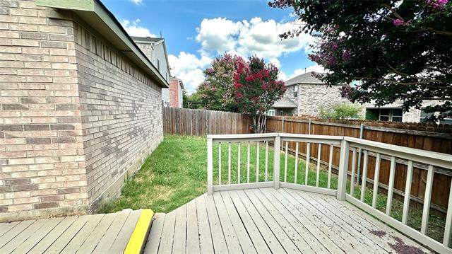 Photo - 1402 Peregrine St