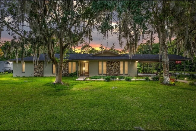 Building Photo - 4100 SW 86th Terrace Rental