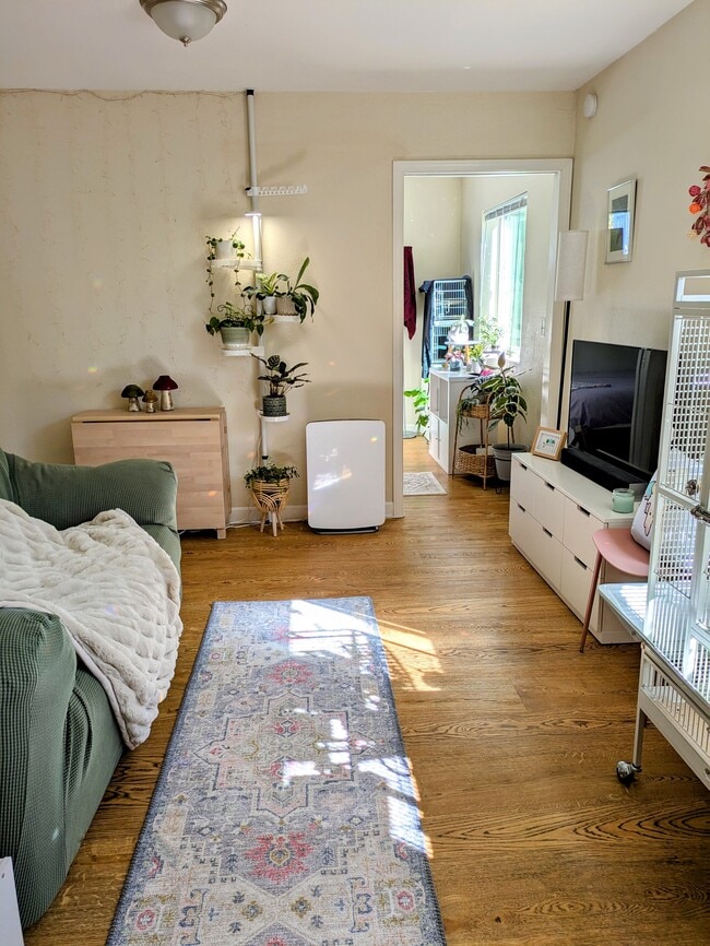 Building Photo - 5 Vendola Dr Unit In-law Rental
