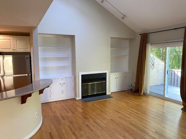 Photo - 111 Falcon Ln