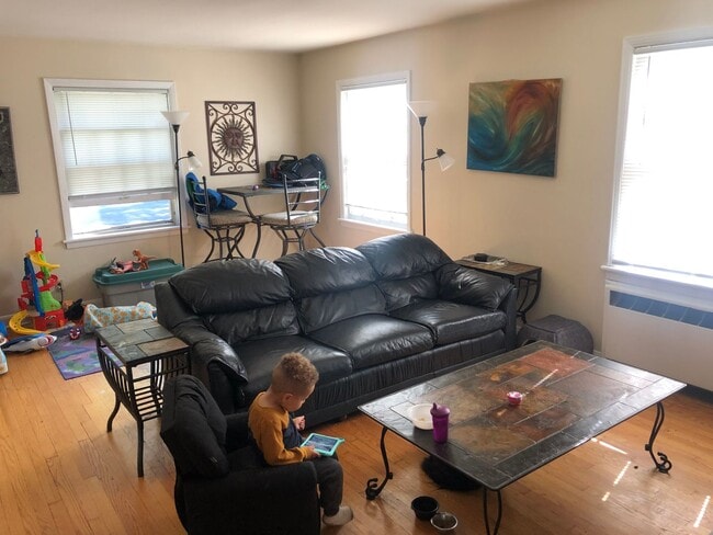 Photo - 512-524- E Henry Clay St Unit 512-2