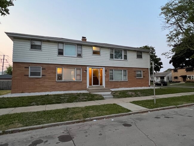 Photo - 2600 W Holt Ave Unit 1