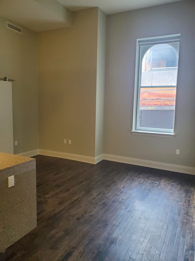 Mackie Flats Apartments - Milwaukee, WI | ForRent.com