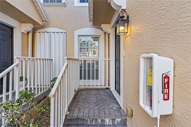 Photo - 2620 Somerville Loop Unidad 2004