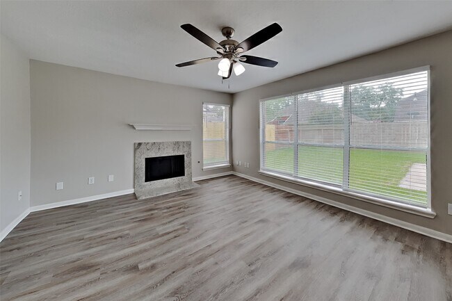 Photo - 12827 Deer Cove Ln