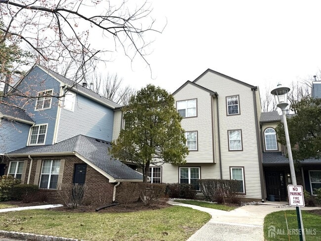 Building Photo - 5083 Beech Ct Unit 5083