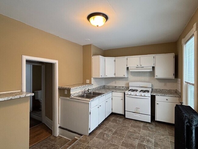 548 Minnehaha Ave E Unit 2