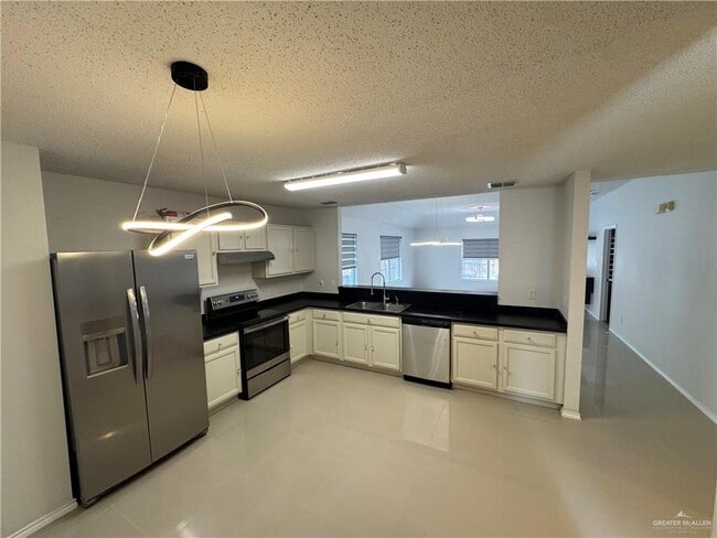 Photo - 13 Santa Fabiola St