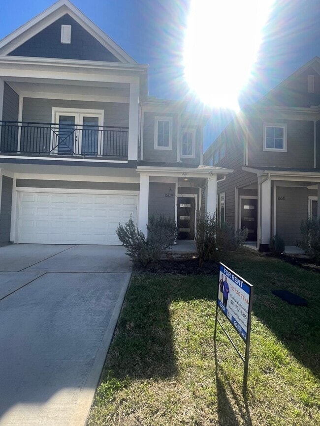 Photo - 16539 Oasis Glade Dr