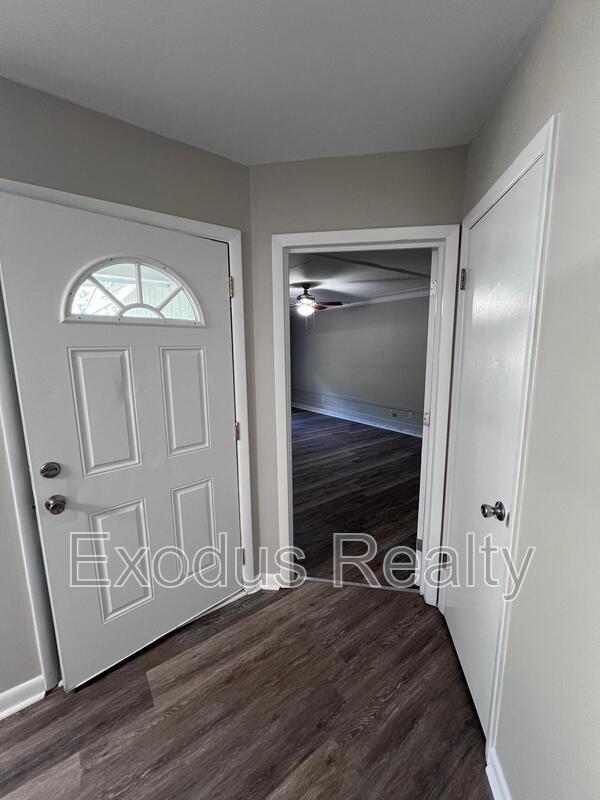 Photo - 157 Maranatha Cir