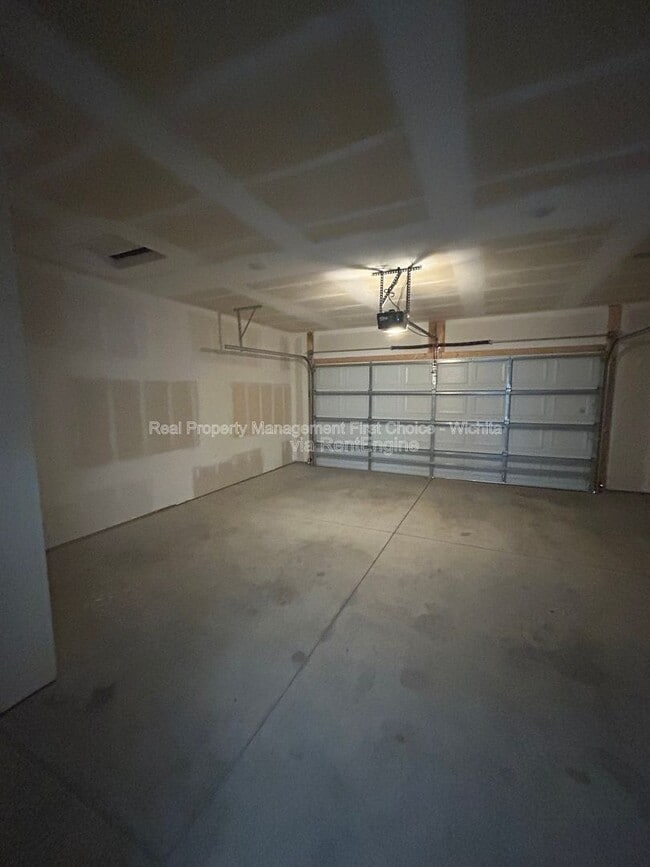 Photo - 1736 E Decarsky Ct