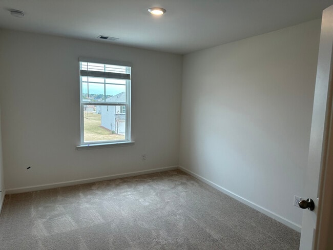 Photo - 1112 Holland Dr