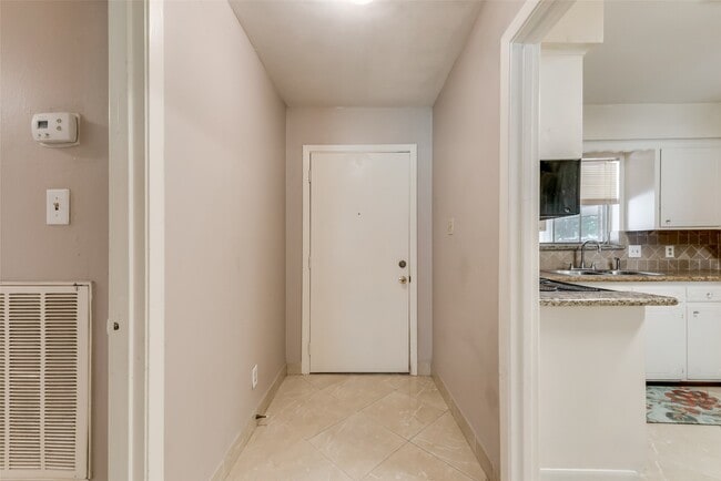 Photo - 1522 Baggett Ln
