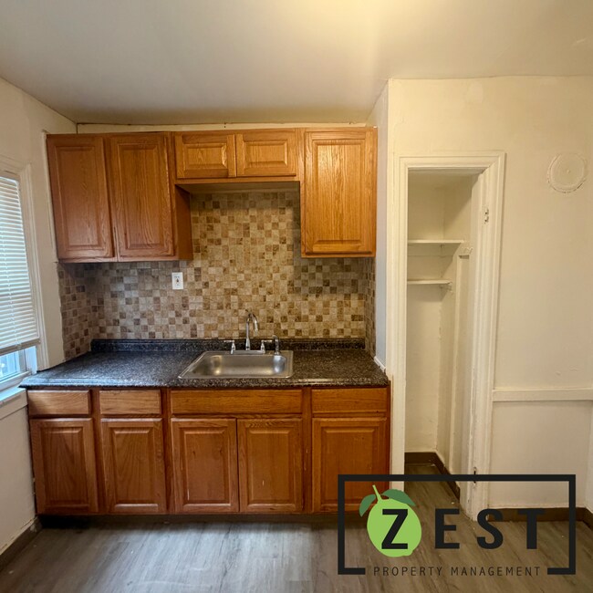 Photo - 15765 Washburn St Unit 15765 Washburn  -  1