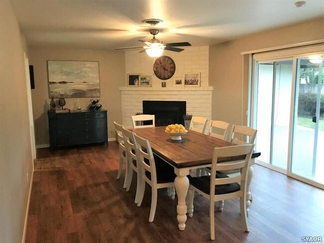 Photo - Stylish 3 Bedroom home in North Yuba City