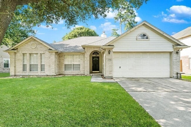 Photo - 1319 Castlemist Dr