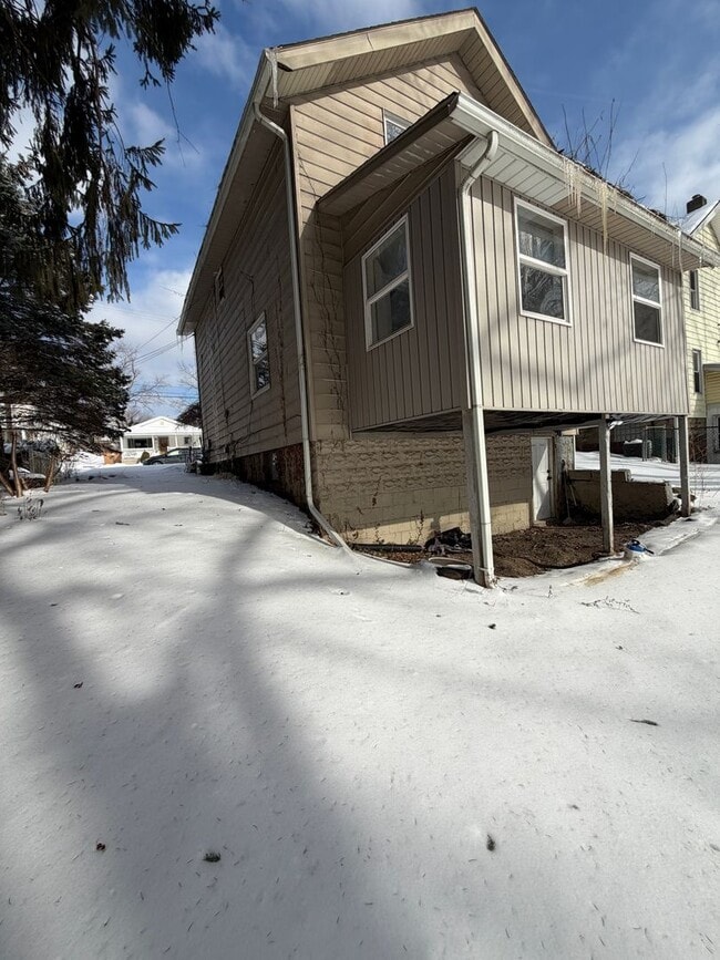 Photo - Spacious 4-Bedroom Barberton Home – Open House Wednesday, February 11th!