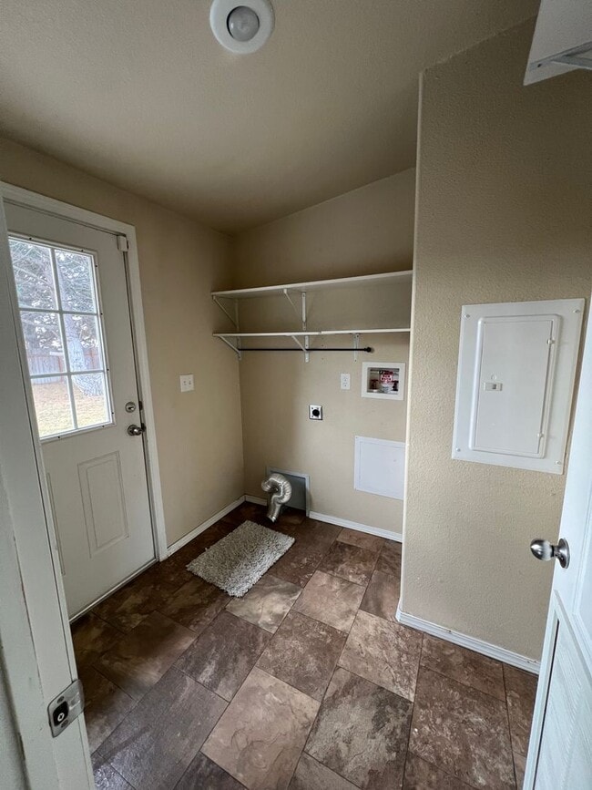 Photo - 12533 Rd 9 NW
