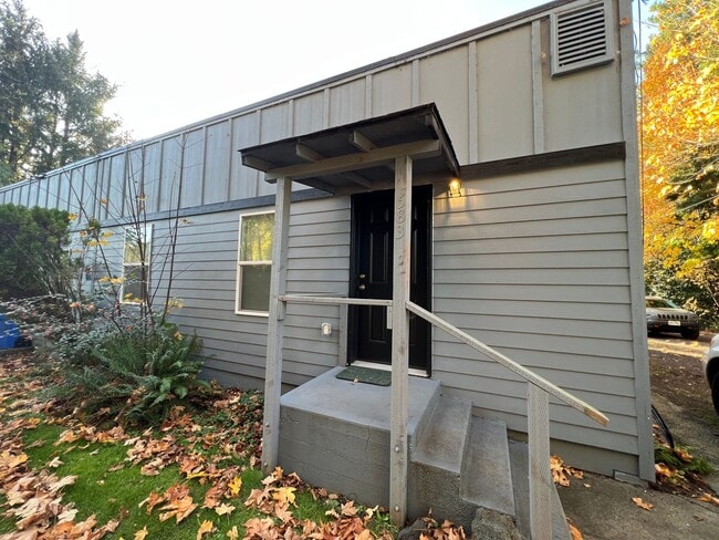 Building Photo - 691/A/583 Unit 691/A/583 Rental