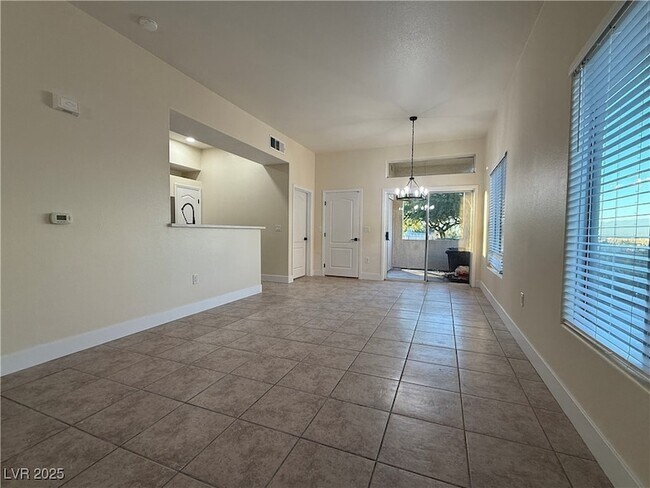 Photo - 2305 W Horizon Ridge Pkwy Unidad 713