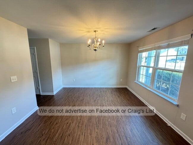 Photo - Vandercroft- Crane Way