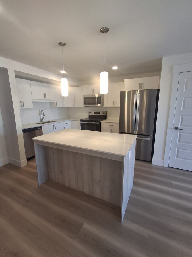 Photo - 805 Wetmore Rd Unité 100