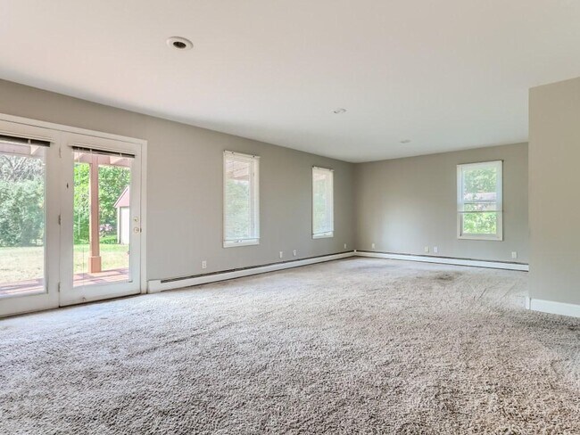 Photo - 215 E Old Shakopee Rd