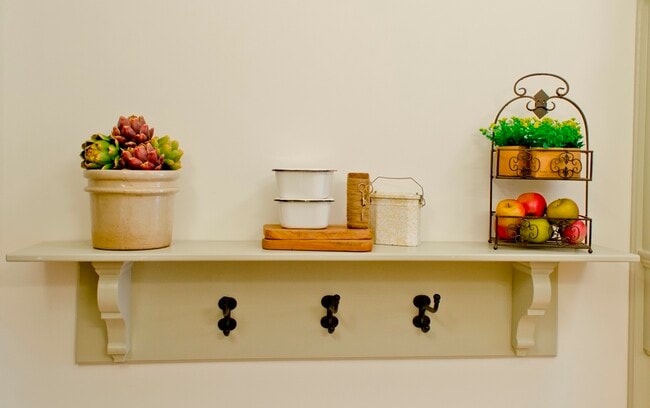 Photo - 29 E Main St Unit SB2