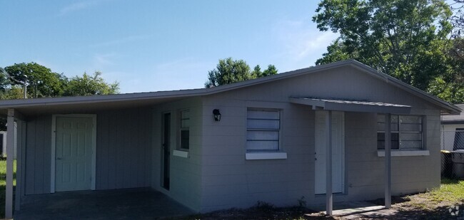 Building Photo - Completely Remodeled! Large Back Yard Rental