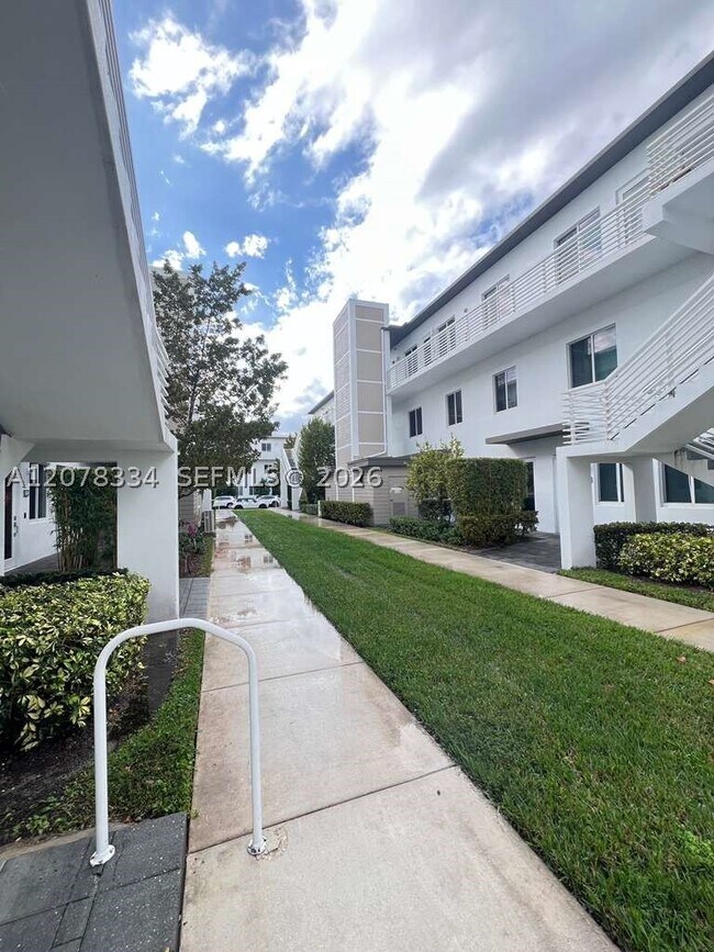 Photo - 101 NW 64th Way