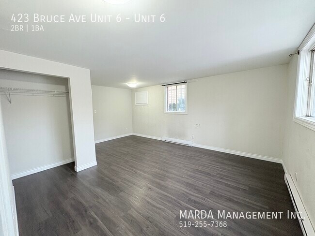 Photo - SPACIOUS 2BED/1BATH UNIT ON BRUCE + HYDRO & GAS!! 1 MONTH FREE RENT! Unit 6