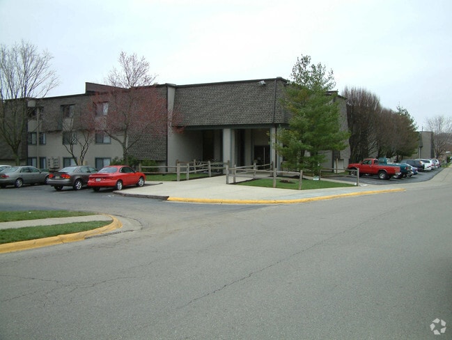Fox and Hounds Apartments - Fox and Hounds Apartments