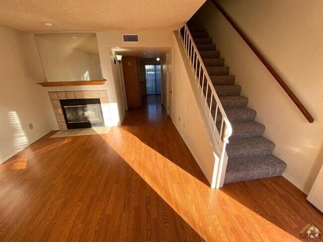 Building Photo - 2600 Brookside Dr Rental